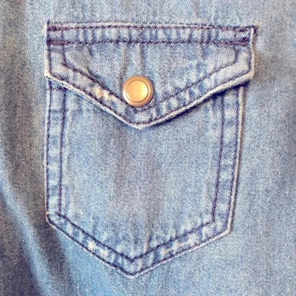 Miley Cyrus Max Azria Collab Denim Distressed Detail Top Brass Snaps - Picture 6 of 8